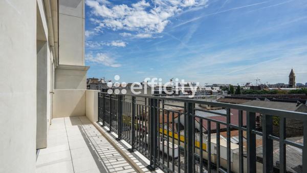 Appartement
         3 pièces
        - 76 m² 600 000 € *