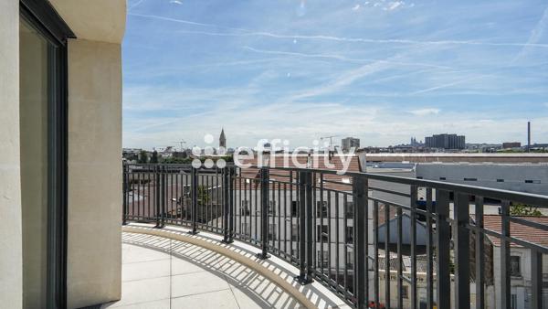 Appartement
         3 pièces
        - 76 m² 600 000 € *
