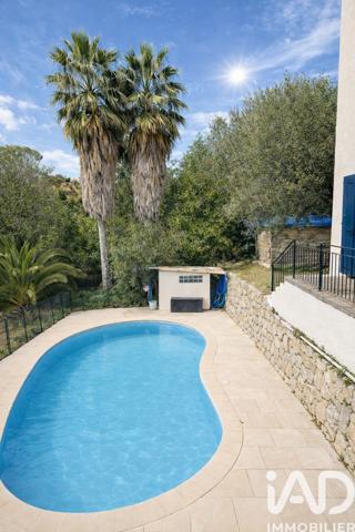Maison à vendre 4 pièces 131 m² Châteauneuf-Grasse