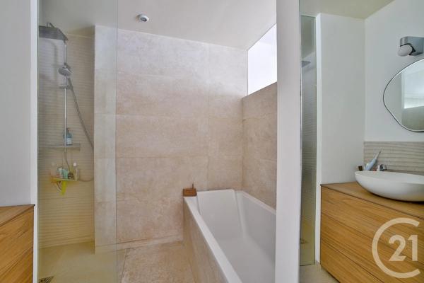 Appartement F3 à vendre  3 pièces - 70,60 m 2   PARIS  - 75009