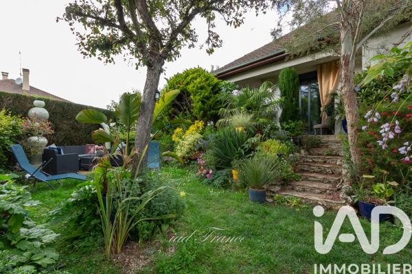 Maison à vendre 8 pièces 214 m² Les Alluets-le-Roi