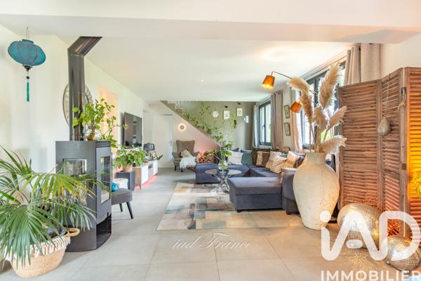 Maison à vendre 8 pièces 214 m² Les Alluets-le-Roi