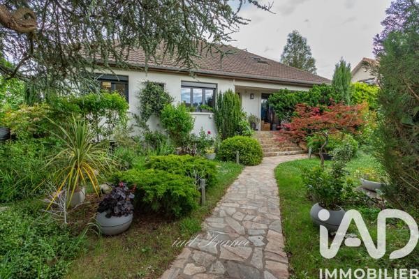Maison à vendre 8 pièces 214 m² Les Alluets-le-Roi