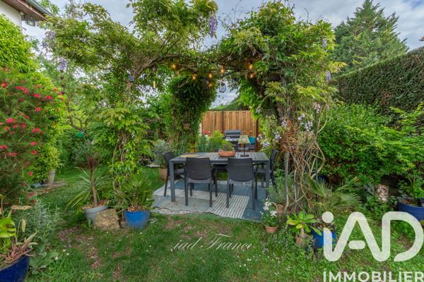 Maison à vendre 8 pièces 214 m² Les Alluets-le-Roi