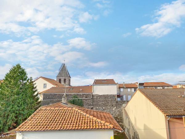 T2 entièrement rénové - Vue dégagée sur les toits de Gerzat