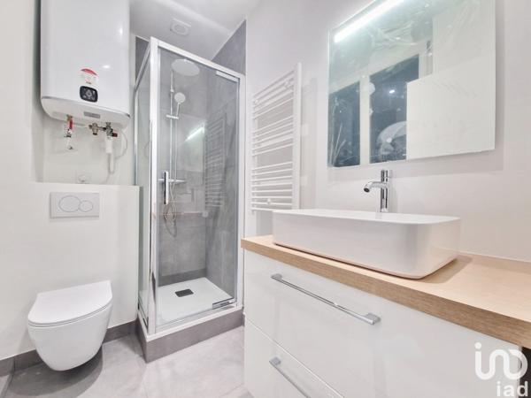 Appartement 3 pièces de 40 m² à Paris (75011)