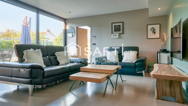 Maison contemporaine de plain-pied sans travaux proche du centre,5 chambres, piscine, stationnement