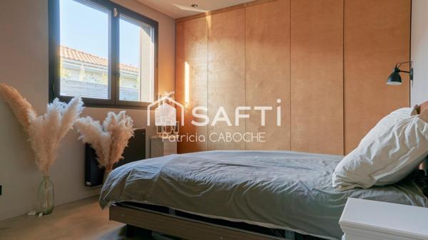 Maison contemporaine de plain-pied sans travaux proche du centre,5 chambres, piscine, stationnement