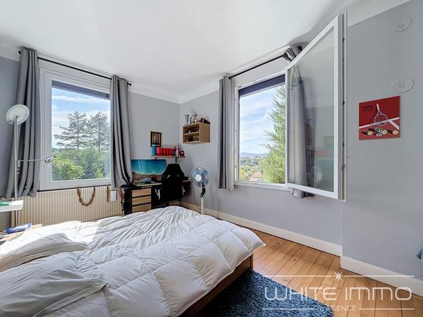 "LES TILLEULS" - VENTE EN CO-EXCLUSIVITE, FRANCHEVILLE LE BAS, MAISON ANCIENNE, 169 M2, 4 CH/ BUREAU, PISCINE