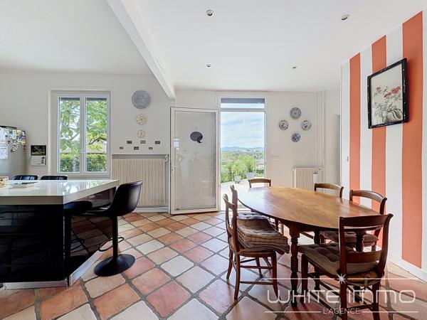 "LES TILLEULS" - VENTE EN CO-EXCLUSIVITE, FRANCHEVILLE LE BAS, MAISON ANCIENNE, 169 M2, 4 CH/ BUREAU, PISCINE