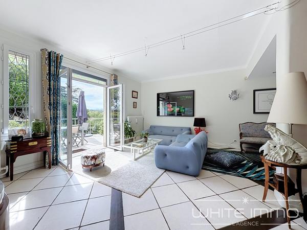 "LES TILLEULS" - VENTE EN CO-EXCLUSIVITE, FRANCHEVILLE LE BAS, MAISON ANCIENNE, 169 M2, 4 CH/ BUREAU, PISCINE