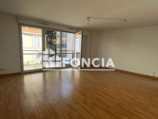 Location Appartement 4 pièces 102.8 m² - 17 RUE SAINT BERTRAND Le Mans 72000