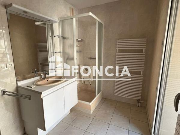 Location Appartement 4 pièces 102.8 m² - 17 RUE SAINT BERTRAND Le Mans 72000