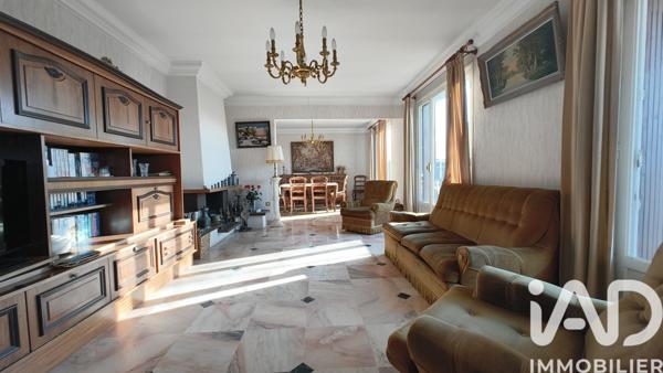 Maison à vendre 12 pièces 252 m² Puy-Guillaume