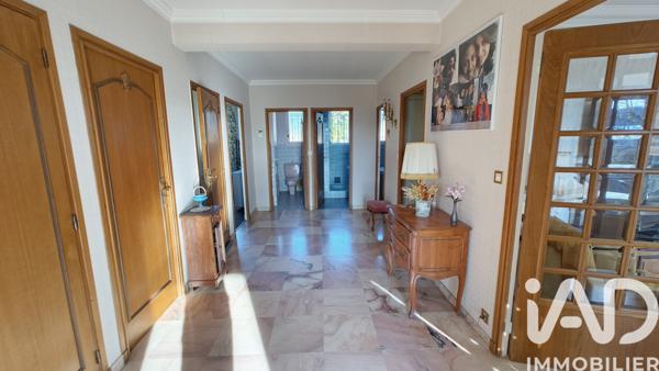 Maison à vendre 12 pièces 252 m² Puy-Guillaume