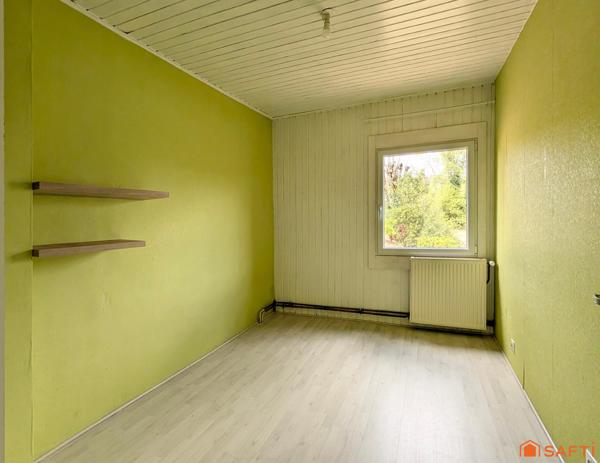 Maison 5 pièces avec jardin, terrasse et garages