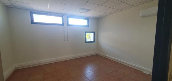 Immeuble à vendre à Valence dans le Tarn-et-Garonne (82400), ref : 1498   
centre-ville