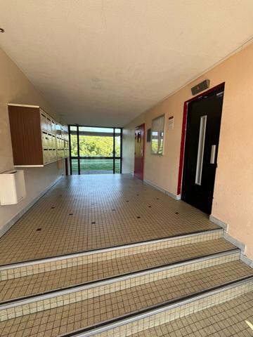 Appartement 3 pièces avec superbe vue dégagée