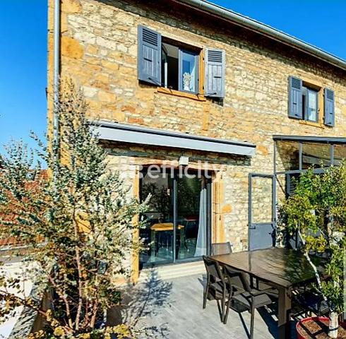 Maison 7 pièces - 228 m² Exclusivité efficity