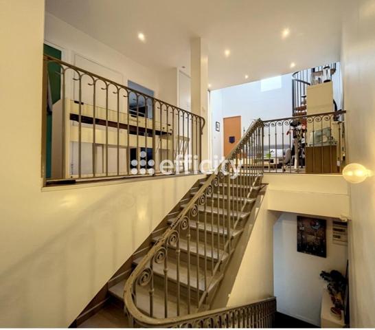 Maison 7 pièces - 228 m² Exclusivité efficity