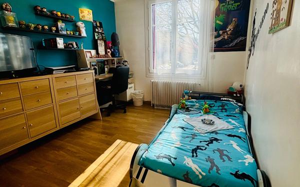 Maison à vendre    4 pièces •  Stains