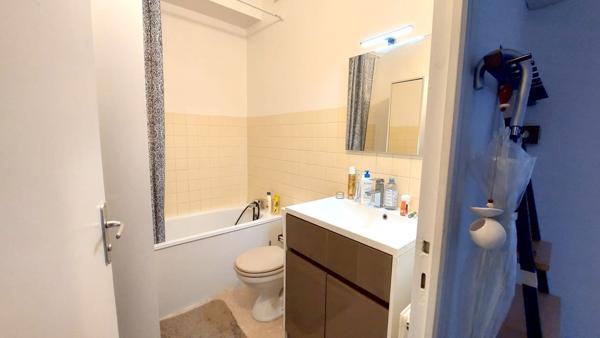 Appartement t1 + cave.