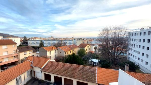 Appartement t1 + cave.