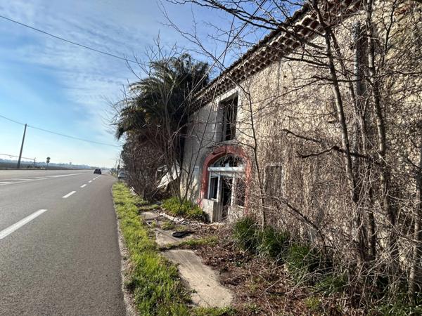 Ancien restaurant à réhabiliter – Le long de la N7 PIERRELATTE (26)