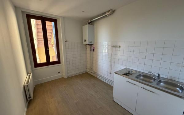 Appartement à louer    3 pièces •  Saint-Chamond