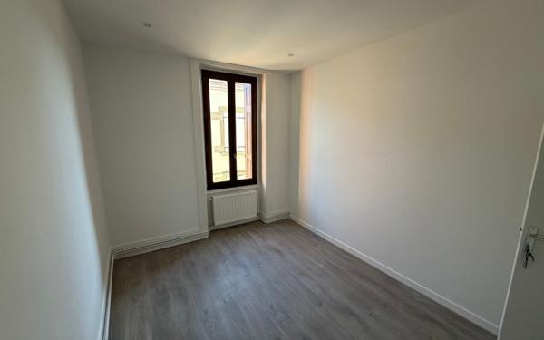 Appartement à louer    3 pièces •  Saint-Chamond
