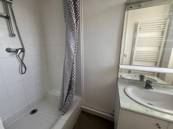 Appartement très lumineux T3 - 53m2 - 2 chambres, cave, parking