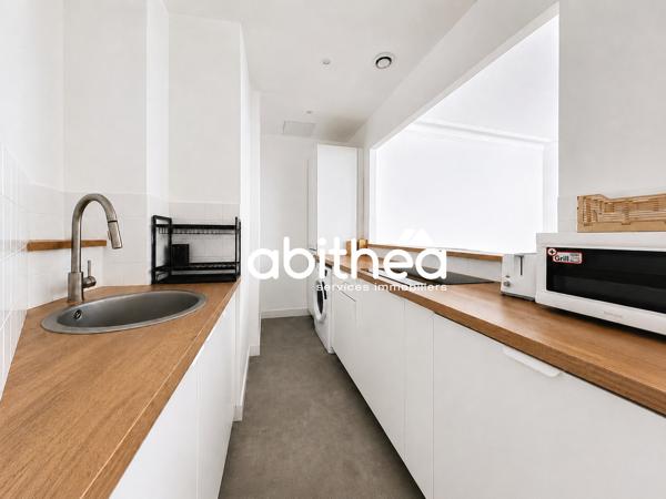 APPARTEMENT T3 MEUBLÉ ET RÉNOVÉ AVEC CHARME – 88,50 M² – CENTRE HISTORIQUE DE BÉZIERS – A 50M DE LA PLACE JEAN