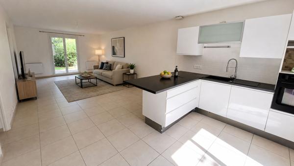 Villa Carqueiranne non mitoyenne 109 m² T5 au calme, rénovée