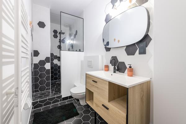 Local Commercial 3 pièces - 68 m²