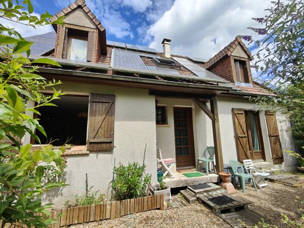 À saisir rapidement – En plein centre de Fondettes, maison familiale de 5 chambres sur un grand terrain divisible