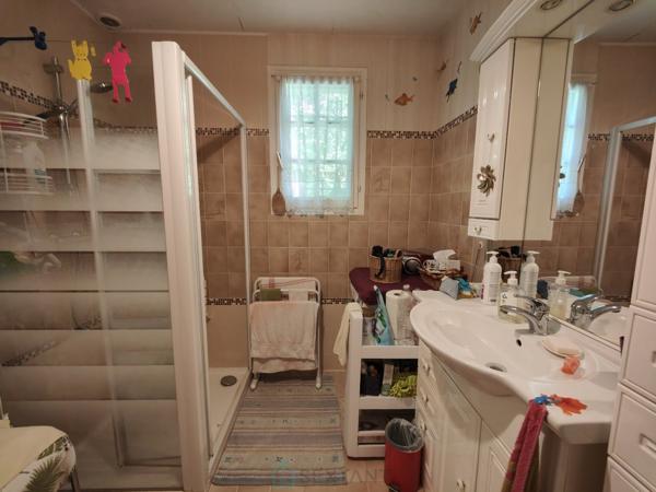À saisir rapidement – En plein centre de Fondettes, maison familiale de 5 chambres sur un grand terrain divisible