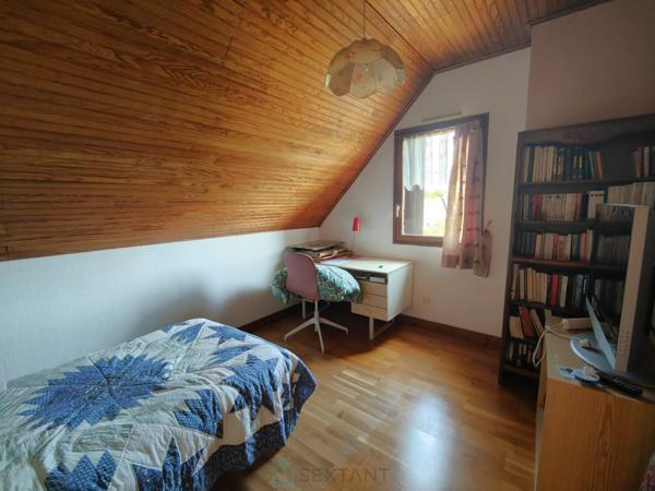 À saisir rapidement – En plein centre de Fondettes, maison familiale de 5 chambres sur un grand terrain divisible