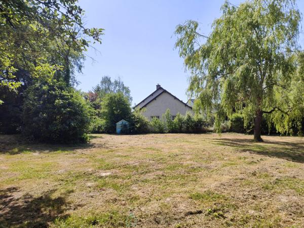 À saisir rapidement – En plein centre de Fondettes, maison familiale de 5 chambres sur un grand terrain divisible