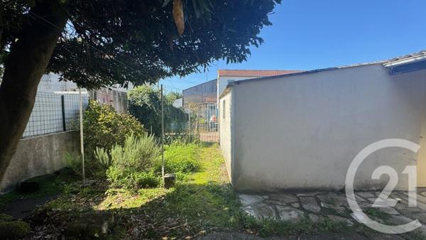 Maison à vendre  4 pièces - 108,40 m2 SAINTES - 17