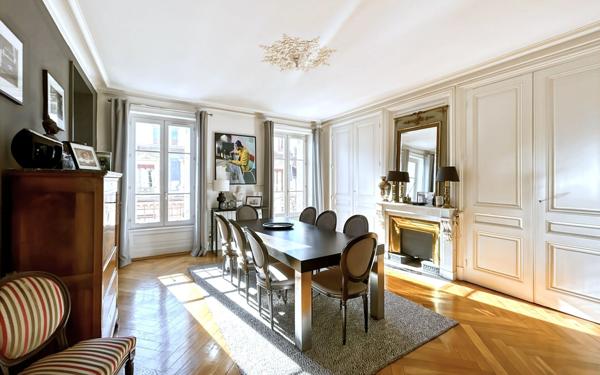 Appartement à vendre    4 pièces • 108,83 m2 Lyon 6