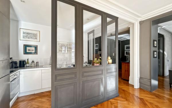 Appartement à vendre    4 pièces • 108,83 m2 Lyon 6