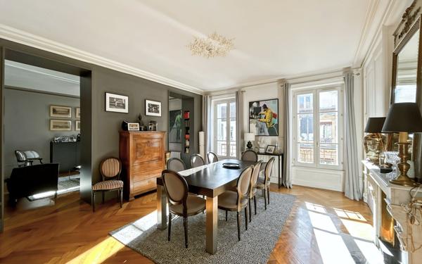 Appartement à vendre    4 pièces • 108,83 m2 Lyon 6