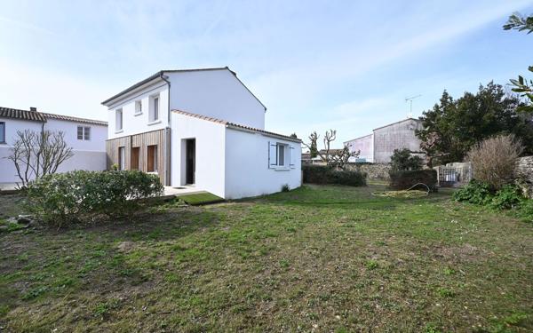 Maison à vendre    7 pièces •  La Couarde-sur-Mer