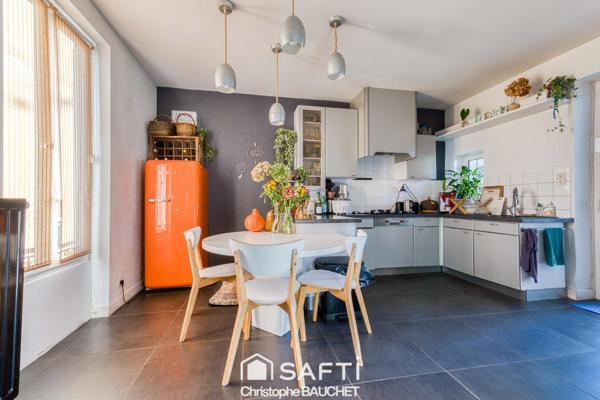 Maison bourgeoise à Bourg en Bresse avec piscine