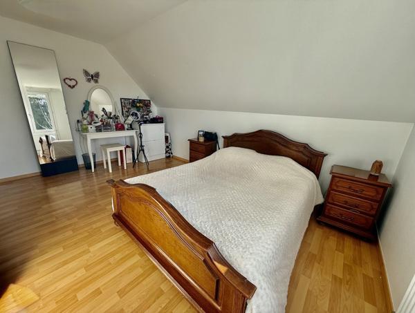 Maison individuelle de 138M2 sur 15 ares clos et arboré