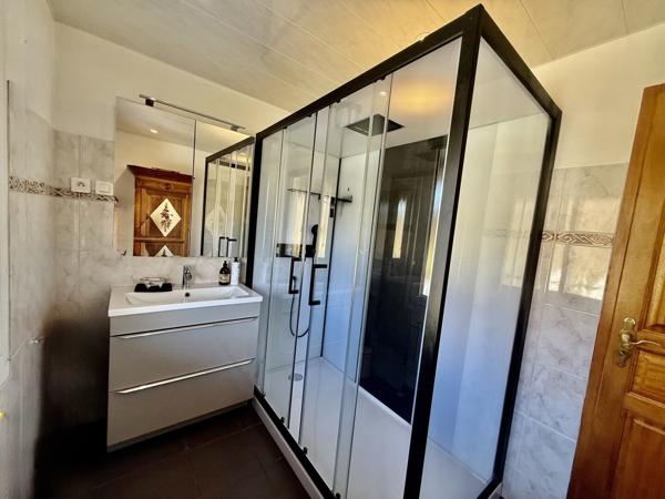 Maison individuelle de 138M2 sur 15 ares clos et arboré