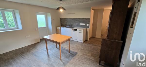 Maison rustique 2 pièces de 47 m² à Saint-Hilaire-Peyroux (19560)