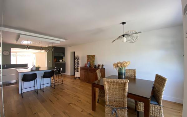 Maison à vendre    5 pièces •  Mudaison