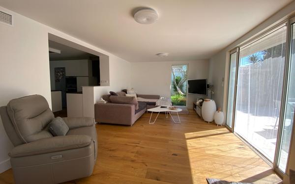 Maison à vendre    5 pièces •  Mudaison