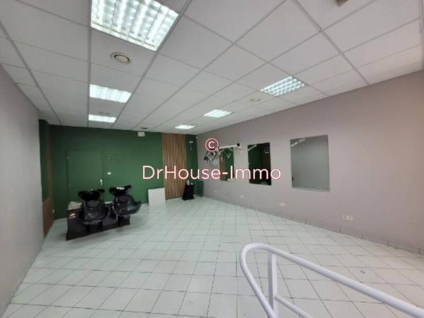 Commerce à louer 2 pièces de 55 m²
